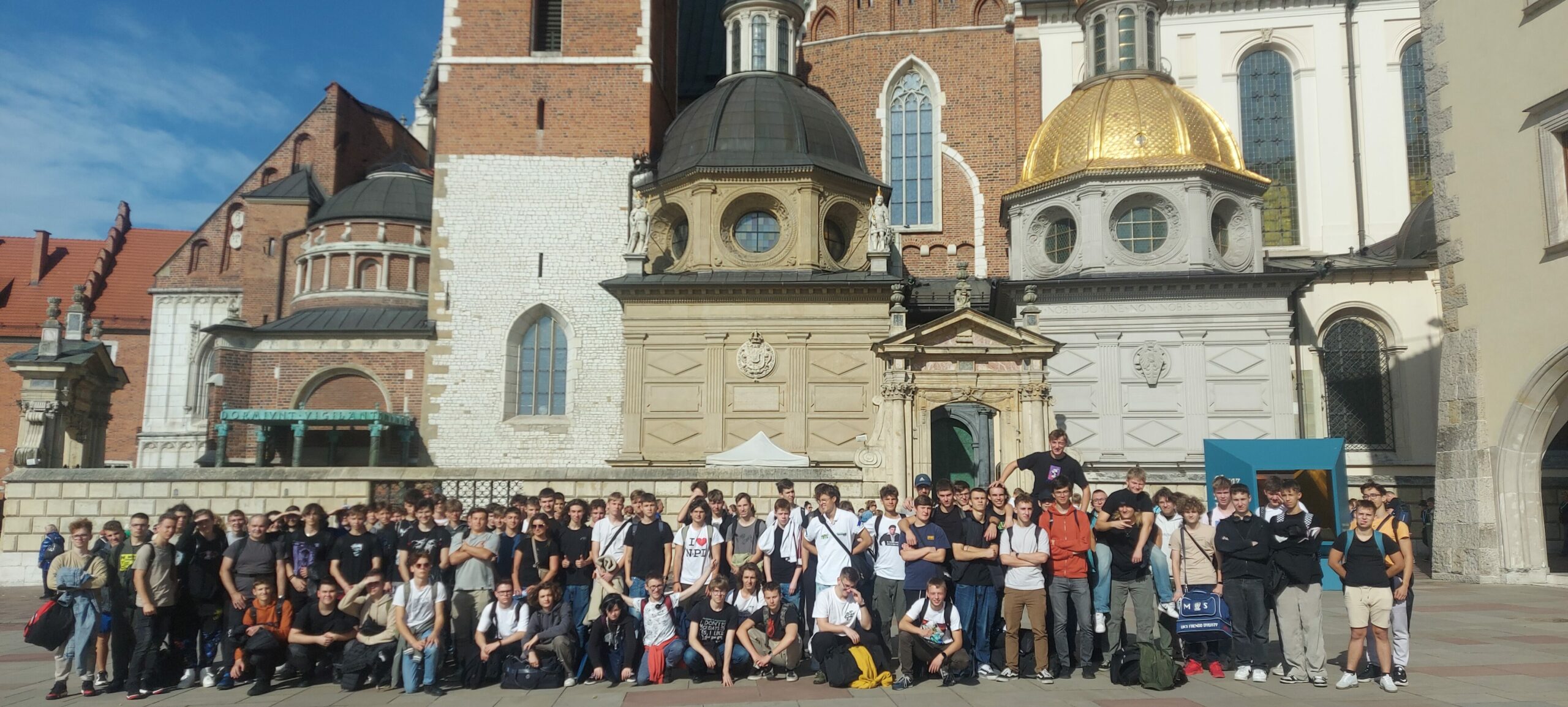 Zdjęcie grupowe uczniów - Kraków