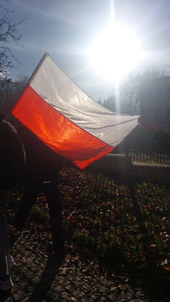 „Zareklamuj Polskę” – szkolne świętowanie w biało-czerwonych barwach