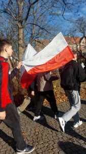 „Zareklamuj Polskę” – szkolne świętowanie w biało-czerwonych barwach