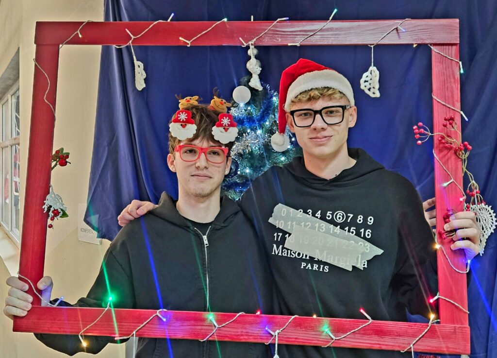 Dzień Świątecznego Swetra w Elektroniku!