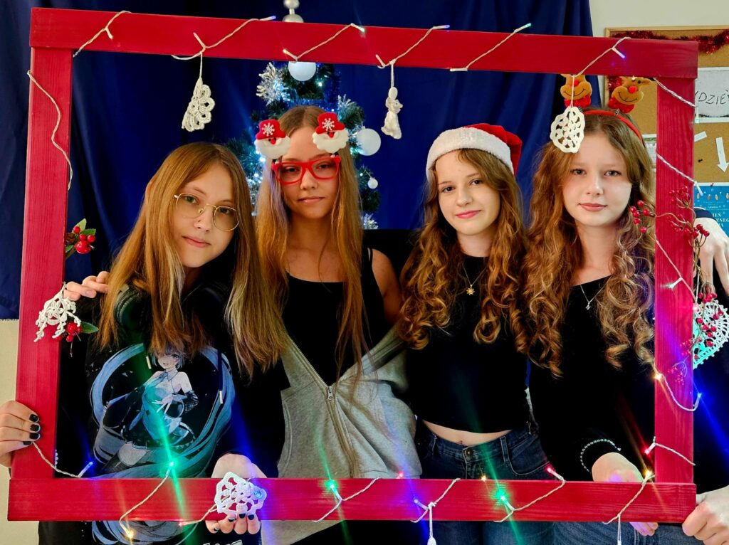 Dzień Świątecznego Swetra w Elektroniku!