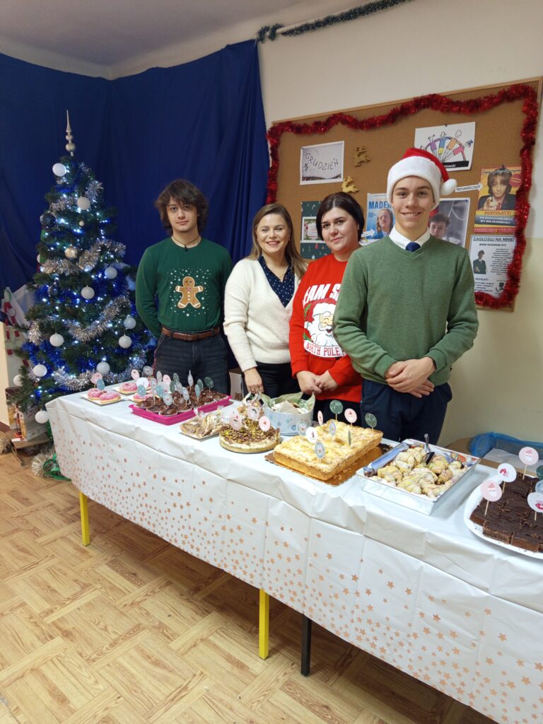 Świąteczny Kiermasz Ciast w naszej szkole