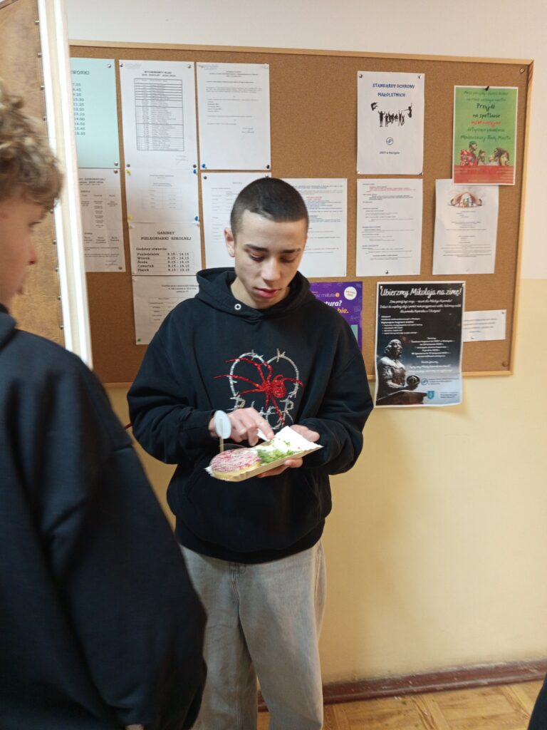 Świąteczny Kiermasz Ciast w naszej szkole